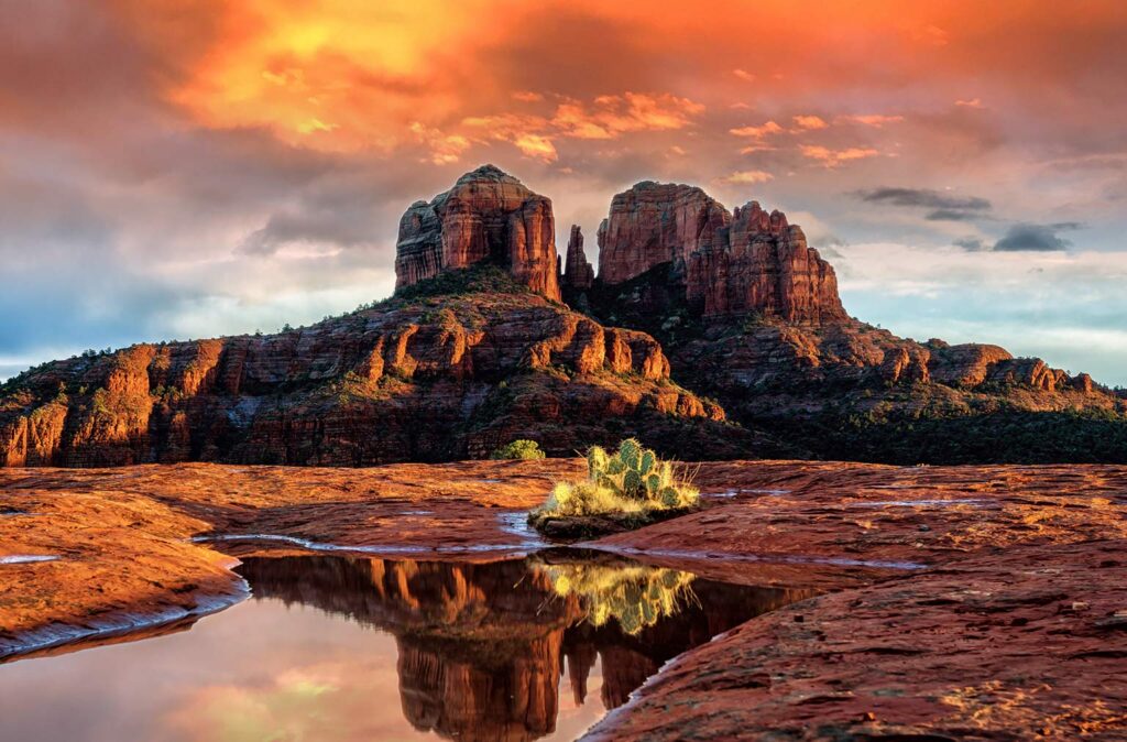 View of the Red Rocks in Sedona - we recommend Sedona as the perfect anniversary getaway